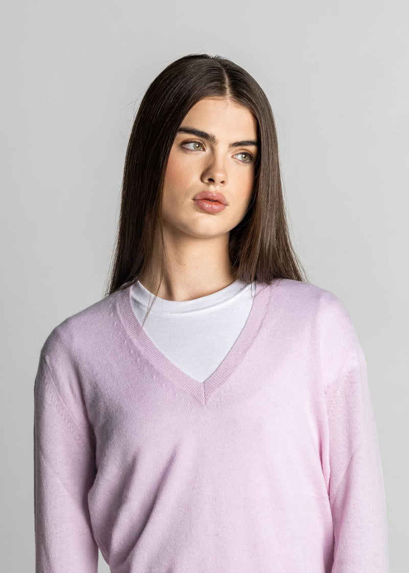 Isla Women's Scottish Made Cashmere V-Neck Jumper - Soft Pink